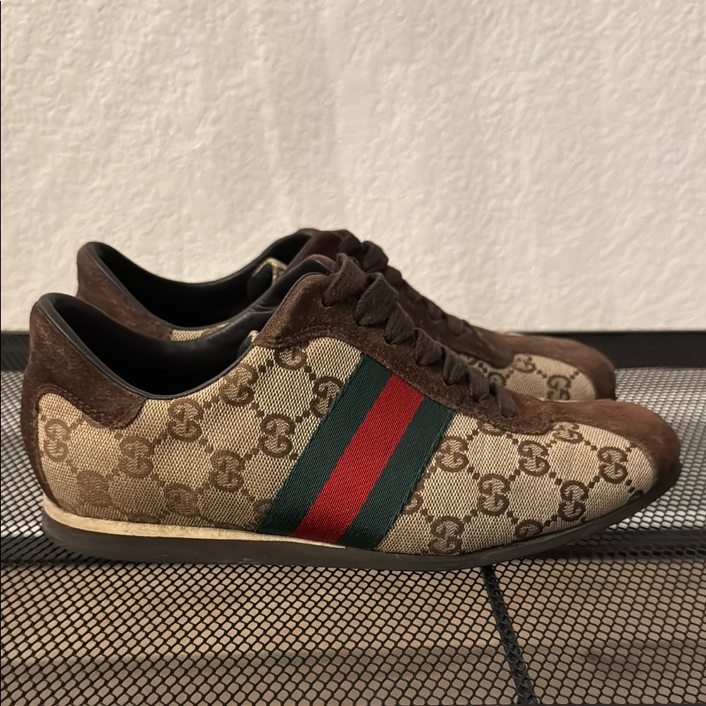 Gucci Authentic Vintage Sneakers Women’s 6